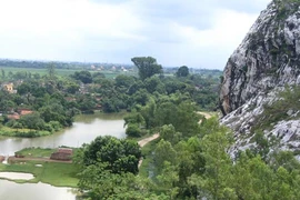 Chùa Vô Vi trên núi Vô Vi