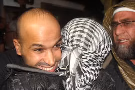 Israel trả tự do cho 550 tù nhân Palestine