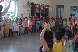 Sẽ hết cảnh trắng đêm xếp hàng xin học