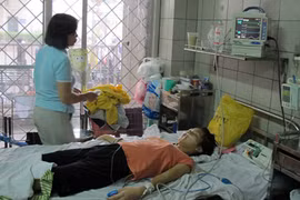 Tự ý chữa bệnh tay chân miệng có thể gây ngộ độc cấp