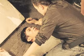 Không ngại khóc, chỉ ngại… hôn