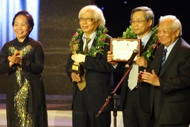 Vinh danh trí tuệ Việt Nam