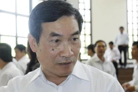 Ai cũng thấy có “vấn đề”, nhưng…