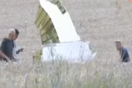 Hơn 100 chuyên gia tới hiện trường vụ MH17