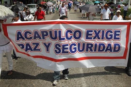 Giáo viên cũng bị tống tiền