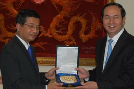 Bộ trưởng Bộ Công an tiếp Đại sứ CHDCND Lào