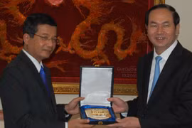 Bộ trưởng Bộ Công an tiếp Đại sứ CHDCND Lào