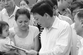 Kiểm tra khu tái định cư Nam Trung Yên