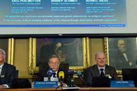 Nobel Vật lý 2011 vinh danh khám phá vũ trụ
