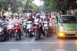 Ý thức chưa “thông”, khó giải xong “ma trận”