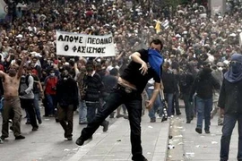 Eurozone trong cơn khốn khó