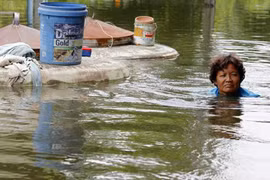 Bangkok gồng mình chống lũ