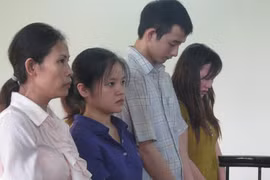 Lừa bán bé gái 13 tuổi vào động “quỷ”