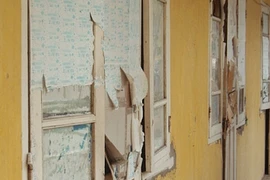 Khổ như ở ký túc xá