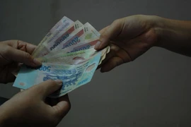 Những khoản thu đầu năm học mới: Tự nguyện hay biến tướng?