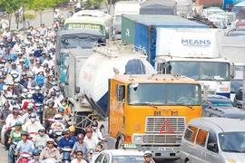 10 năm loay hoay “lệch giờ”