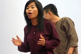 Nguyễn Phan Quế Mai: Phía sau thi ca