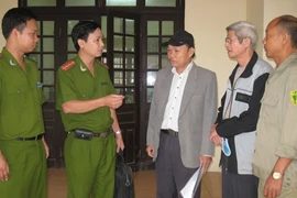 Nêu gương những công dân dũng cảm