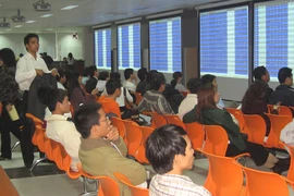 Định giá cổ phiếu bằng… một cọng hành