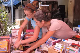 Chợ tây, chợ tem