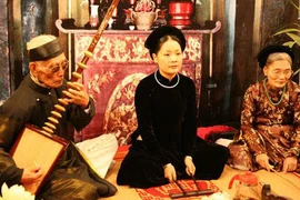 Biểu diễn ca trù ở nhà cổ 87 Mã Mây