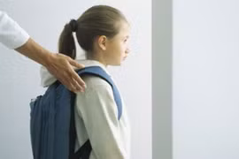 “Bắt thóp”… trẻ sợ đi học