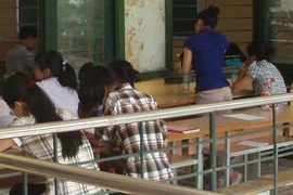 Chính phủ chỉ đạo Bộ GD-ĐT rà soát quy định về dạy thêm