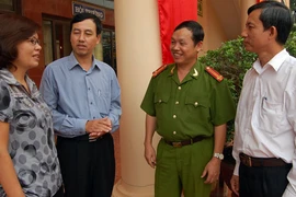 Không để mâu thuẫn trong nội bộ nhân dân