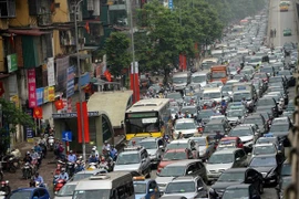 Quấy rối, gọi vào đường dây nóng an toàn giao thông để lăng mạ