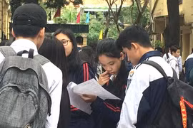 Hà Nội: Kết thúc thi thử THPT quốc gia, lại thêm một lỗi đề thi Hóa