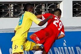 Khơi mào ẩu đả, Văn Nam thoát thẻ nhưng không thoát tội