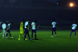 Sân Bình Dương bị cảnh cáo vì 4 lần để mất điện trong một trận đấu