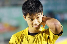 Trọng tài “Hotboy” xứ Hàn cầm còi trận Việt Nam- Uzbekistan