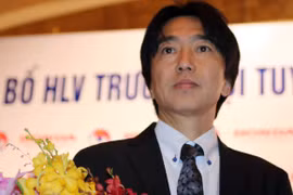 Ngày mai (20-5), tân HLV trưởng Toshiya Miura trở lại Việt Nam