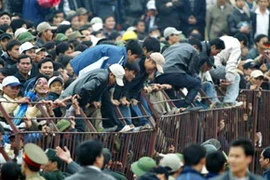 Lo vỡ sân, Thanh Hoá tăng cường an ninh, dè dặt bán vé