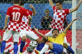 Lộ lý do Lovren tố trọng tài Nishimura là “vụ bê bối của FIFA”