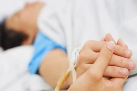 Sau 25 năm, bệnh nhân quay lại đâm bác sĩ tử vong