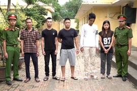 Bắt cóc 'con nợ' đưa về nhà nghỉ, dùng dùi cui điện đánh ép trả tiền