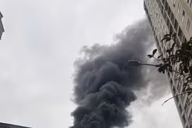 Cháy tầng tum nhà số 28 Vũ Trọng Phụng