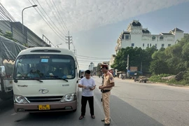 Xử lý nghiêm các trường hợp xe chở khách, xe container vi phạm 