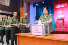 Xoa dịu nỗi đau, sẻ chia mất mát với đồng chí, đồng đội