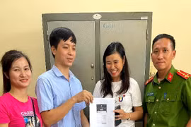 Người phụ nữ phấn khởi nhận lại 100 triệu đồng...chuyển khoản nhầm