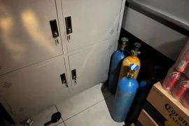 Kiểm tra, xử lý 2 cơ sở kinh doanh "bóng cười" trên địa bàn quận Đống Đa