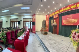 "Đi từng ngõ, gõ từng nhà, rà từng nhân khẩu” về tạm trú