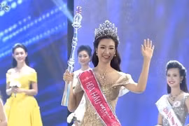 Tân Hoa hậu Việt Nam 2016 nói tiếng Anh lưu loát