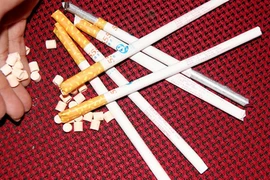 Trẻ em bị đầu độc bởi “kẹo thuốc lá”