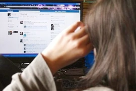 “Gặp” con dâu trên “phây”, mẹ chồng khóc dở, mếu dở