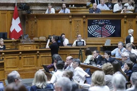 “Bảo bối” dần mất thiêng