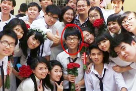 Thủ khoa Đại học Dược Hà Nội mơ chế thuốc cứu người