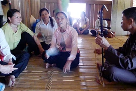 Vấn vương hát ví xứ Mường